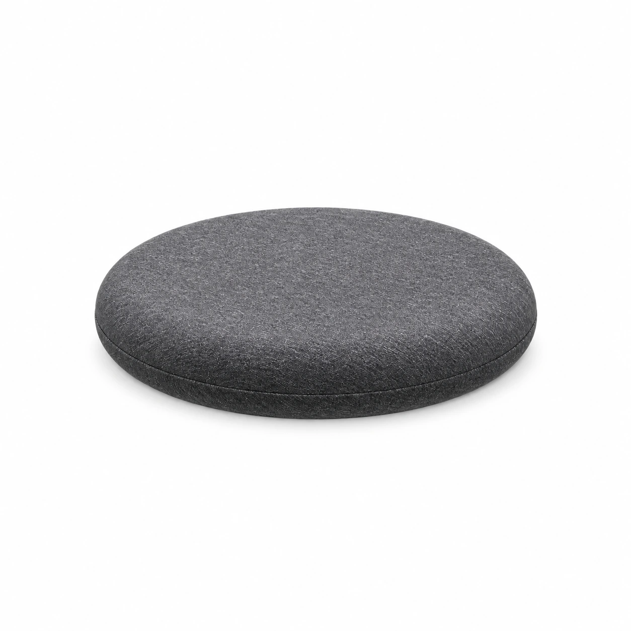 Coussin de siège rond gris foncé vu de trois quarts sur fond clair, galette plate au chant marqué par un passepoil