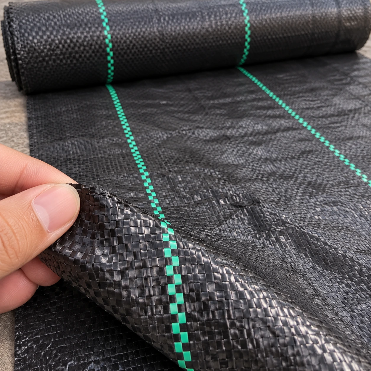 Détail du tissage et du repère vert